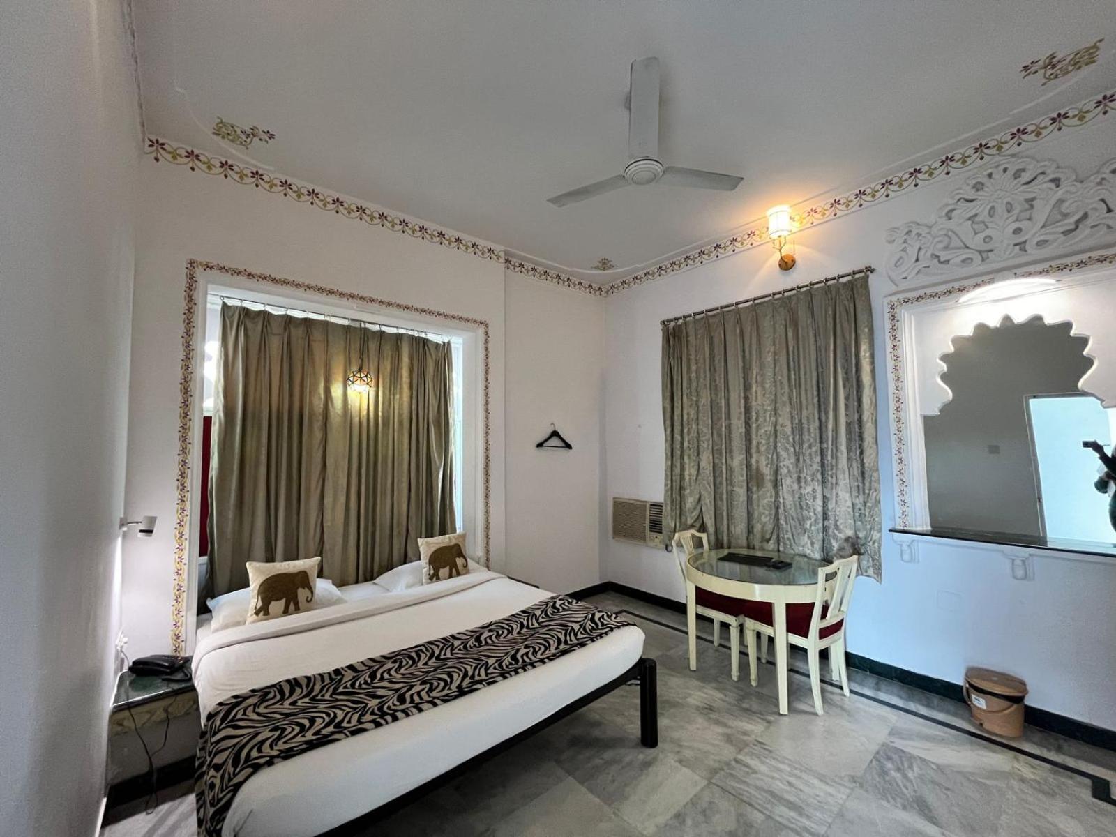 Hotel The Tiger Udaipur Extérieur photo